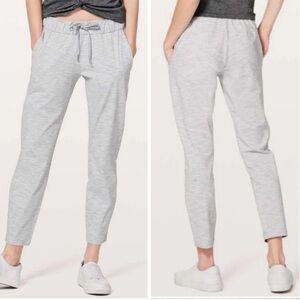 Lululemon‎ Pants White And Gray Striped Women’s Size 6
